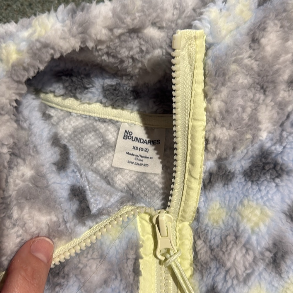 NWT No Boundaries Plush Half-Zip Pullover in Light Gray and Yellow - Picture 6 of 8